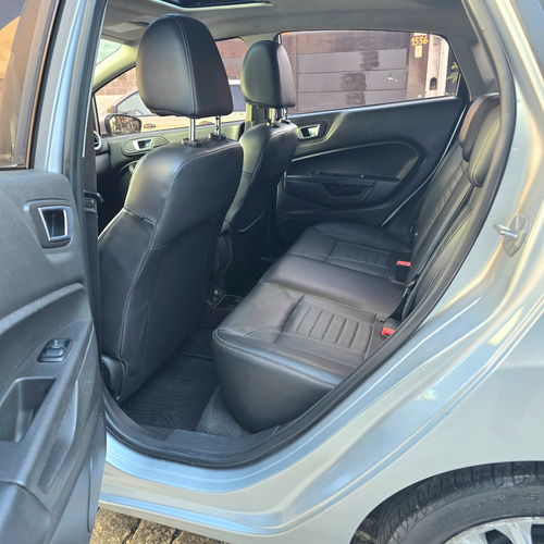 Ford Fiesta Kinetic 1.6 Titanium Powershift 120cv