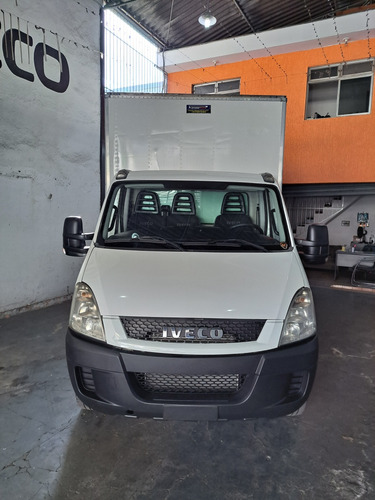 Iveco Daily 35s14 Bau Ano 17 Unico Dono Novissima