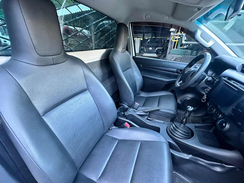 Toyota Hilux 2.8 Tdi Std Cab. Simples 4x4 2p