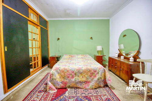 Casa En Venta 5 Amb Con Patio En Victoria