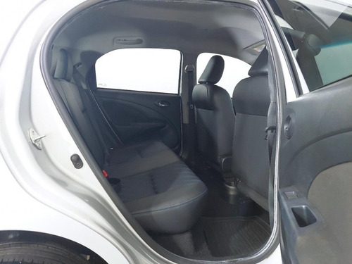 Imagem 11 de 15 de 168978 - Toyota Etios 2016 Com Garantia