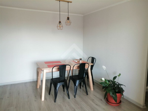 Departamento En Venta De 3 Dorm. En Cerrillos