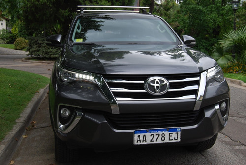 Toyota Hilux Sw4 Tdi Srx 2.8 At 2016