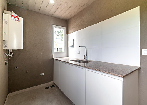Venta Casa Pilar Del Este - San Ramon A Estrenar Con Pileta Y Jacuzzi