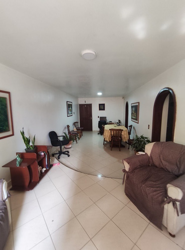 Imagen 2 de 9 de Bello Apartamento En La Rosaleda