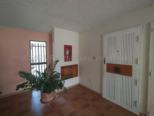 Imagen 4 de 25 de 22-6319 Mv. Apartamento En Venta Pent-house Urb. Campo Alegre, Turmero.