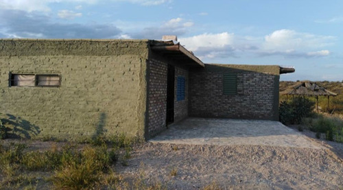 Casa En Amplio Terreno Bº Puerto Grande, Lujan 