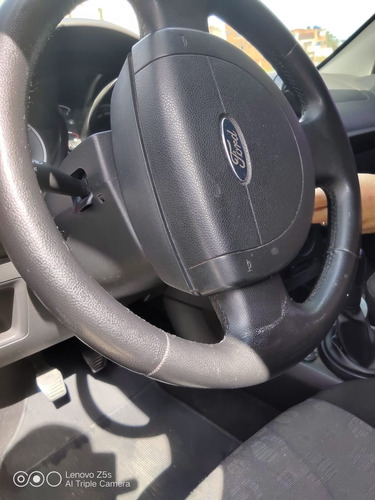 Imagem 6 de 15 de Ford Fiesta 2011 1.0 Flex 5p