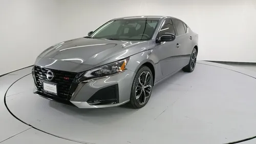 Nissan Altima 2023