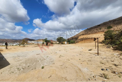 Terreno En Venta Con Vista Amplia En Boulevard 2000
