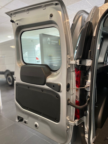 Renault Kangoo Stepway - Tres Formas De Retiro (rr)