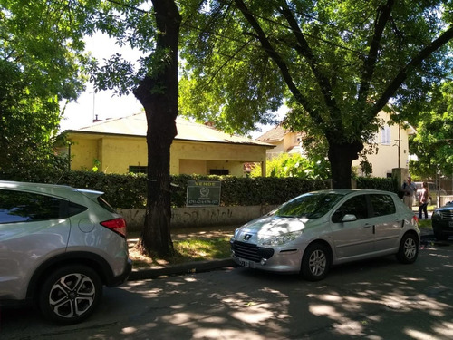 Imagen 2 de 25 de Chalet 3 Amb Amplio A Reciclar- Lote 880 M2 - V.ballester
