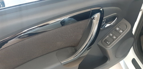 Imagen 10 de 10 de Renault Duster 2.0 Previlege 4x2