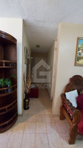 Imagen 10 de 11 de Global Vende Penthouse En Res. Las Quintas - Naguanagua (glph-037)