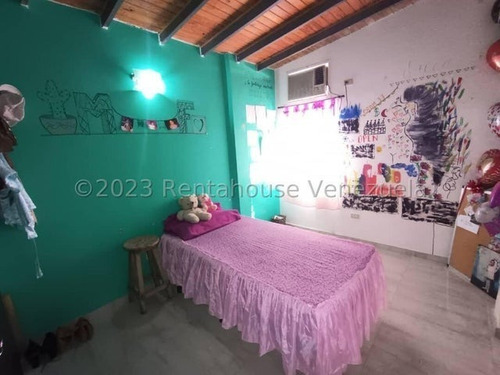 Imagen 13 de 19 de Townhouse En Venta Urb. Uriel I Turmero Lc Mls #23-20359