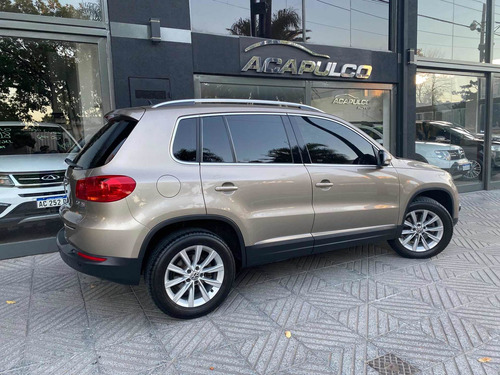 Volkswagen Tiguan 2.0 Sport & Style Tsi 200cv 2014