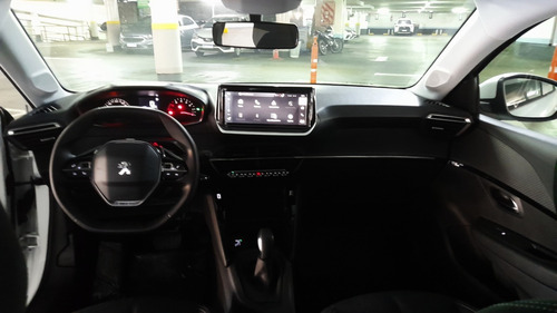 Imagen 8 de 16 de Peugeot 208 Active 1.6 Tiptronic- Pm
