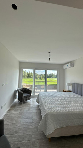 Casa En Venta - 4 Dormitorios 3 Baños - Cochera - 1.250mts2 - Haras Del Sur, La Plata