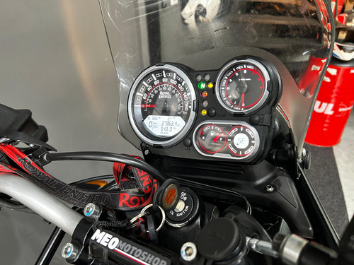 Royal Enfield Himalayan 2021 - Revisada - Com Acessórios