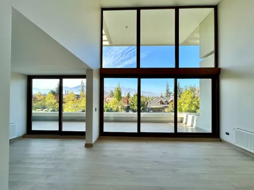 Duplex Con Jacuzzi Y Quincho Privado // 3d + 3b + Servicios
