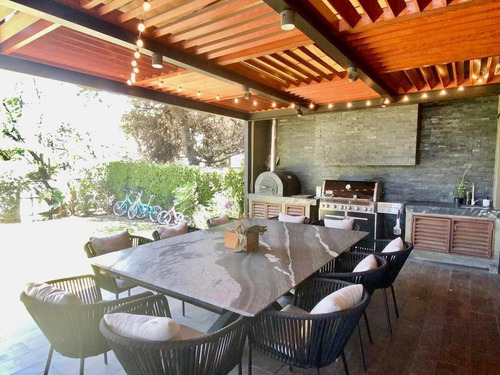 Casa En Fraccionamiento En Bosque De Las Palmas