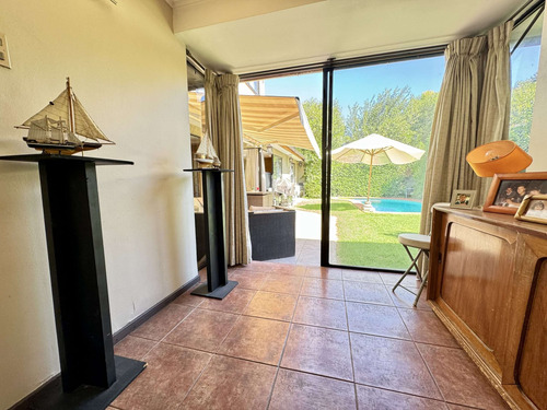 Casa En Venta, Gran Sitio En La Reina