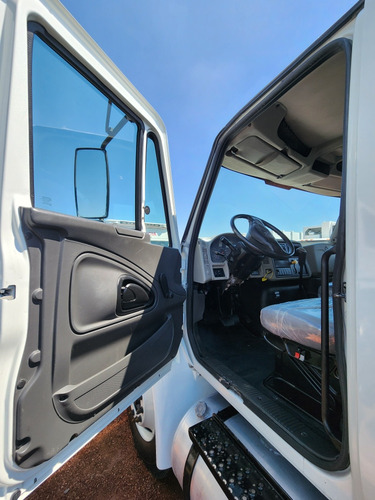 International 4300 Modelo 2014 Pipa De Agua 10,000 Litros
