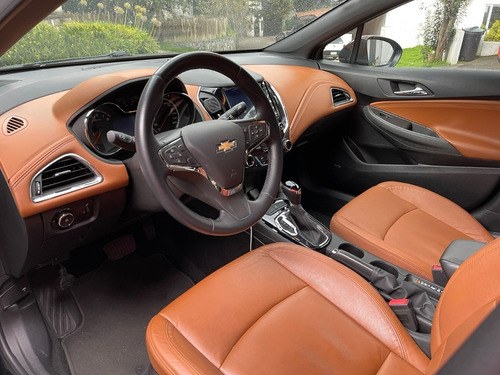 Imagen 3 de 5 de Chevrolet Cruze, Premier
