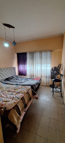 Local Con Vivienda En Venta En Valentin Alsina