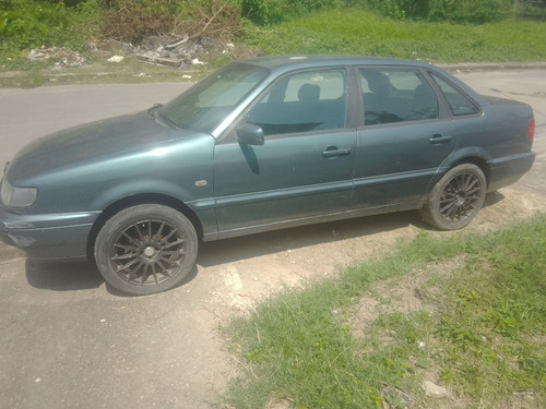 Volkswagen Passat 2.0 4p