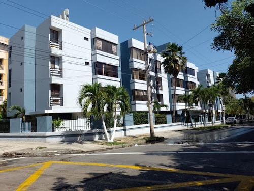 Apartamento En Arriendo Altos De Riomar 303-110492