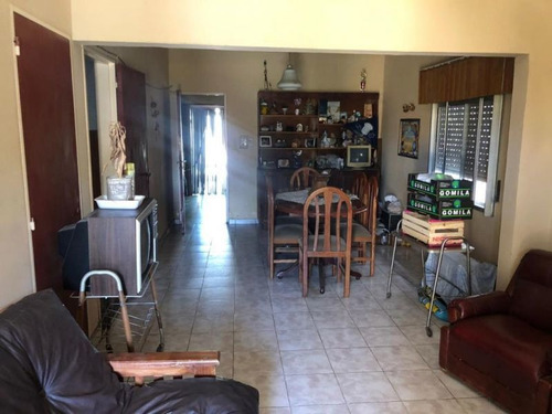 Imagen 3 de 9 de Casa En Venta En José C Paz