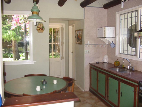 Imagen 6 de 10 de Chalet En Venta En Parque Leloir