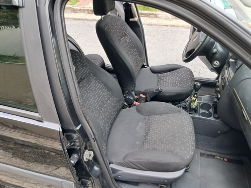 Fiat Palio 1.4 Attractive Flex 5p