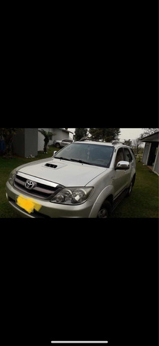 Imagem 1 de 5 de Toyota Sw4 2007 3.0 Srv 7l 4x4 Aut. 5p