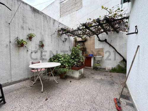 Venta Casa 4 Ambientes+escritorio - Patio - Parrilla - Terraza - Floresta