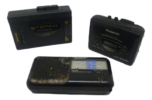 2 Walkman + Radio Sharp Sony**no Funcionan P/repuestos (Usado)