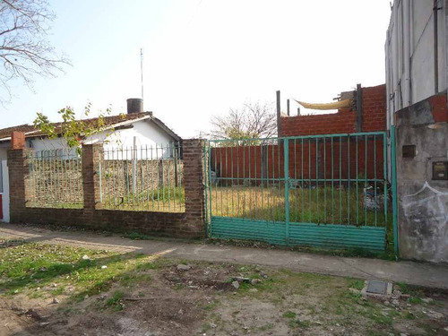Imagen 4 de 14 de Local Con Vivienda En Venta En Castelar Sur