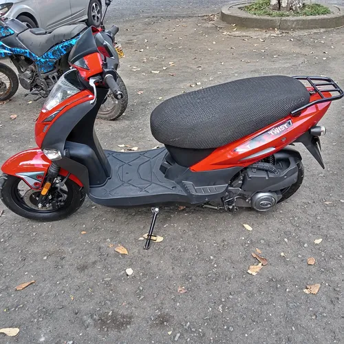 Kymco Twist Modelo 2021 Tarjeta Multicolor