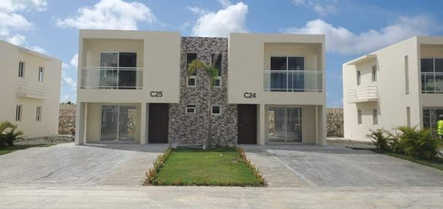 Villa Townhouses Lista A Estrenar En Bávaro, Punta Cana