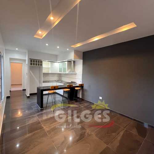 Venta En Block 2 Ph 3 Amb. En Caseros A Estrenar