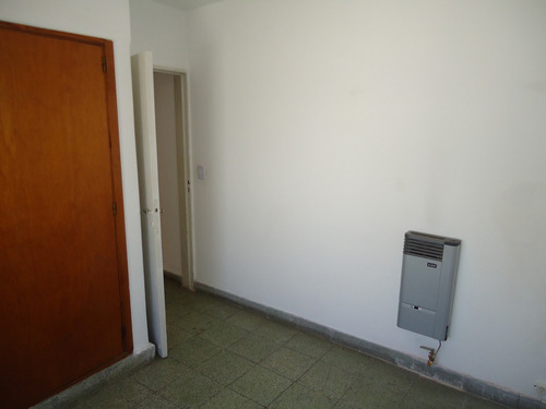 Los Naranjos Excelente Vivienda Sobre Calle Principal , Zona Comercial