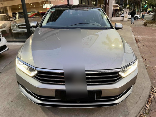Imagen 2 de 9 de Volkswagen Passat 2017 2.0 Tsi Highline 220cv