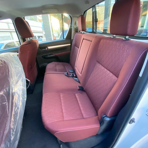 Imagen 5 de 8 de Toyota Hilux S- Glx Sr5 4×4 Dubai 2022
