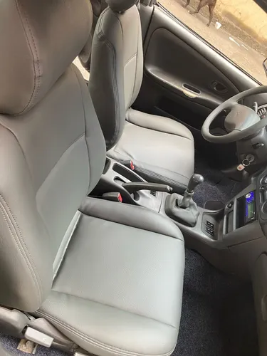 Mitsubishi Lancer 1.3 Gl 4 p