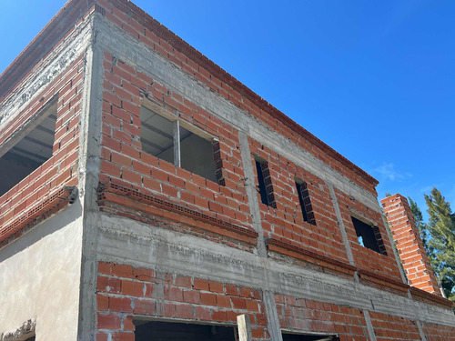 Venta Imponente Casa Harás Del Sur 2 Club De Campo & Spa - Elegante E Inigualable - En Construcción - Acepta Permuta - Vehículo Y/o Depto En Parte De Pago - Financiacion