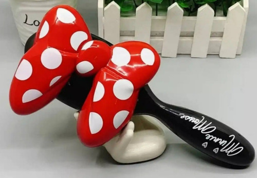 Imagen 2 de 7 de Cepillo De Mickey Y Minnie Mouse Importado Para El Cabello
