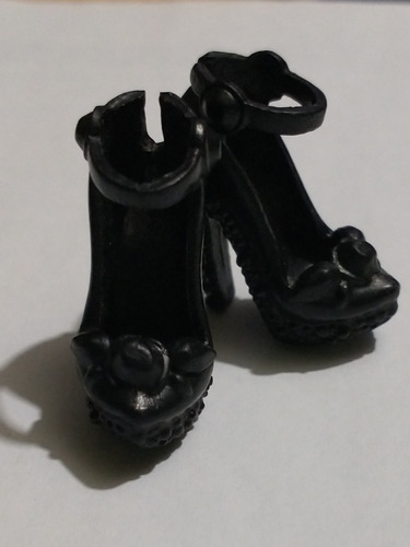 Barbie Zapatos Negro Mattel (Usado)