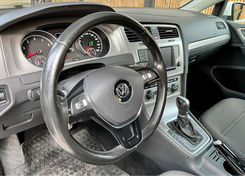 Imagen 5 de 8 de Volkswagen Golf 2016 1.4 Comfortline Tsi Dsg