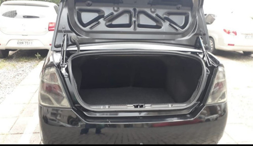 Imagem 4 de 8 de Ford Fiesta Sedan 1.6 Class 8v 4p